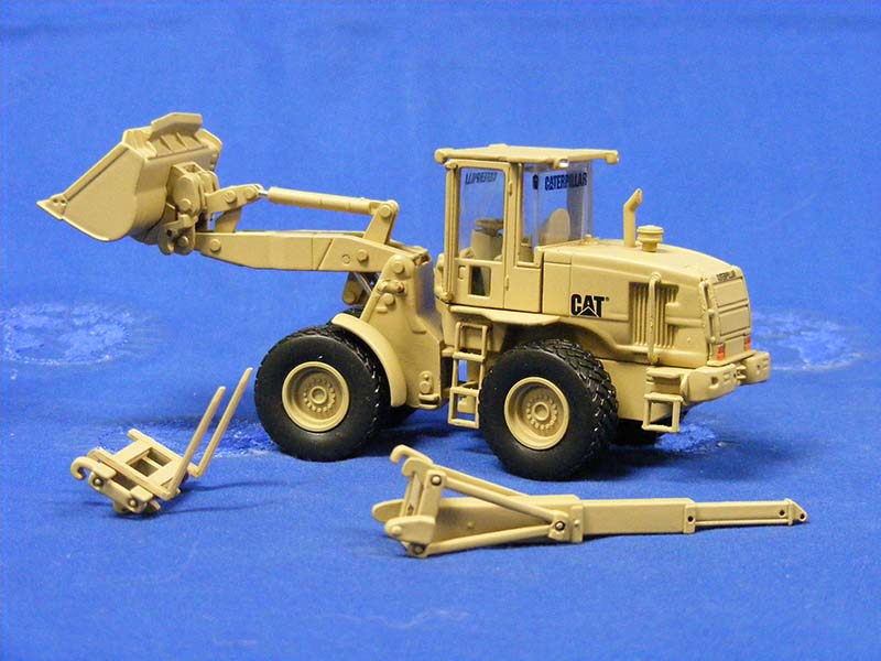 Cargador De Ruedas Militar  924H Escala 1:50 (Modelo Descontinuado)