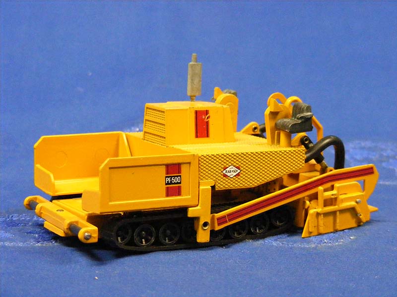 Asfaltadora Blaw-Knox PF500 Escala 1:50 (Modelo Descontinuado)