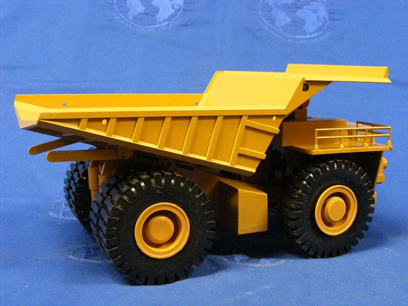 Camión Minero Dresser Haulpak 685E Escala 1:50 (Modelo Descontinuado)