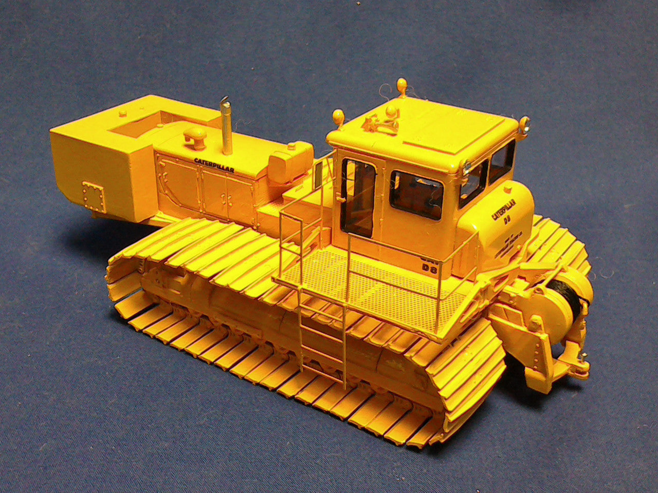 Tractor De Orugas  S-D8LGP Escala 1:50