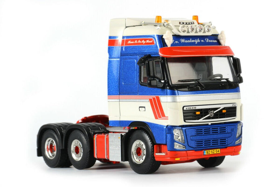 01-1306 Tracto Volvo FH3 Globbetrotter 6x2 Escala 1:50 (Modelo Descontinuado) - KATZER