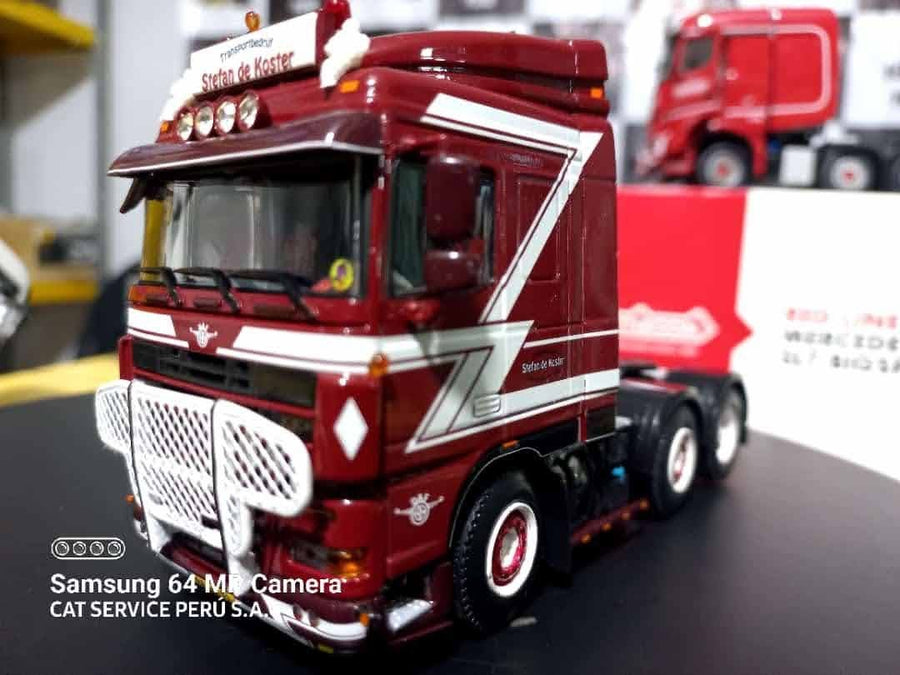 01-1595 Tracto Stefan De Koster DAF XF SC 6X2 (Modelo Descontinuado) - KATZER