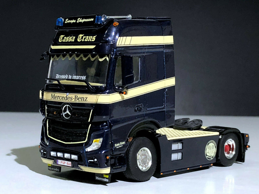 01-2032 Tracto Mercedes Benz Actros MP4 Tassa Trans Escala 1:50 - KATZER