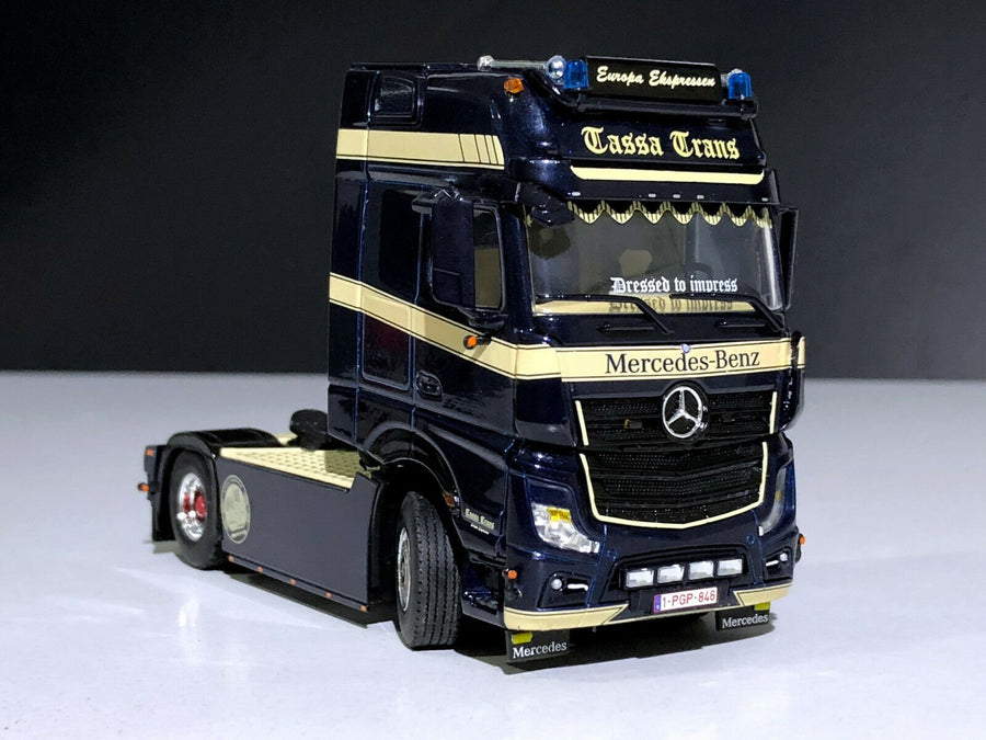 01-2032 Tracto Mercedes Benz Actros MP4 Tassa Trans Escala 1:50 - KATZER