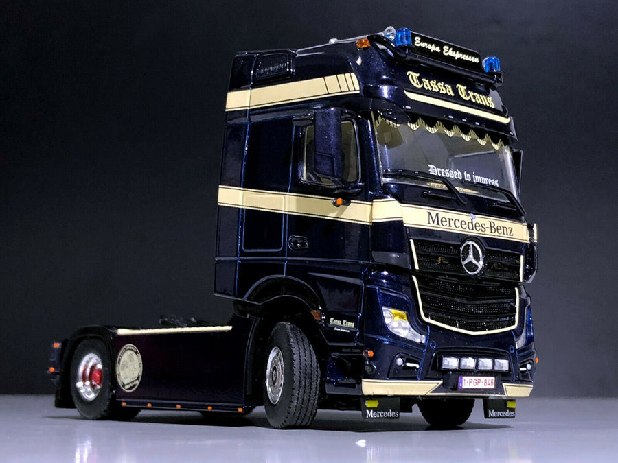 01-2032 Tracto Mercedes Benz Actros MP4 Tassa Trans Escala 1:50 - KATZER