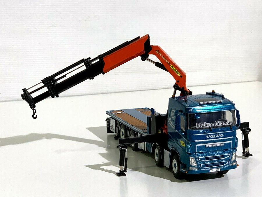 01-2509 Tracto Volvo FH4 Sleeper Cab Escala 1:50 - KATZER