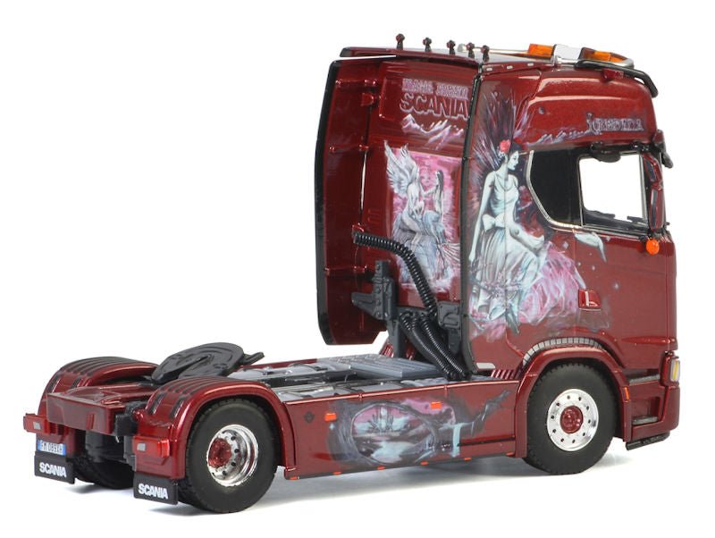 01-2642 Tracto Scania CS20H Escala 1:50 (Modelo Descontinuado) - KATZER