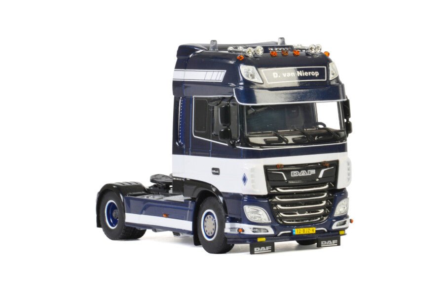 01-2728 Tracto Daf XF 4x2 D.Van Nierop Escala 1:50 - KATZER