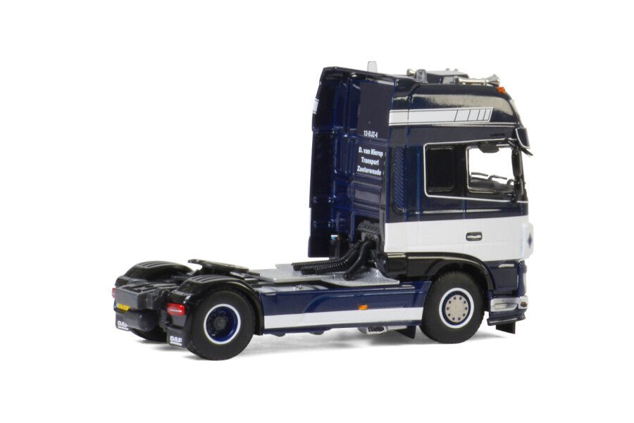 01-2728 Tracto Daf XF 4x2 D.Van Nierop Escala 1:50 - KATZER