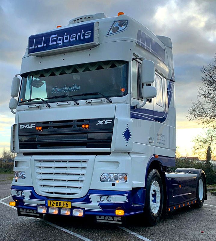 01-3601 Tracto DAF XF 105 J.J. Egberts Escala 1:50 (Pre Venta) - KATZER