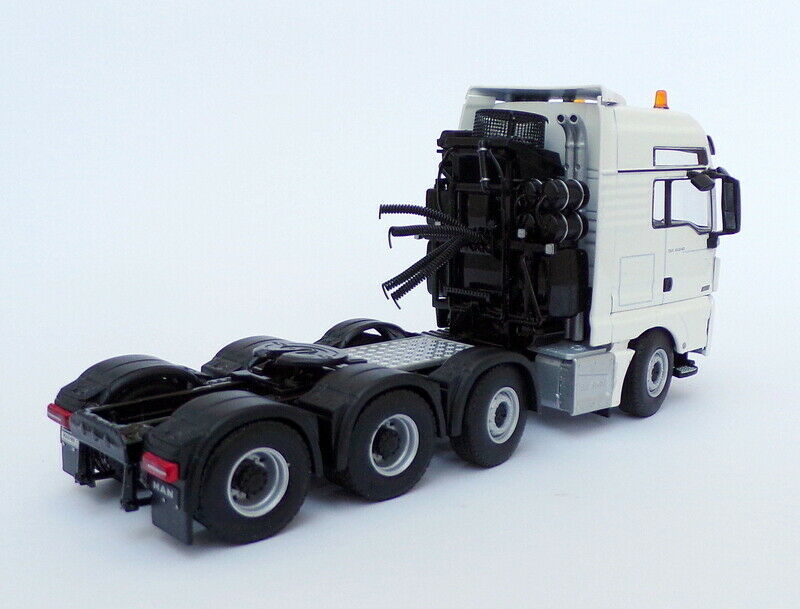 03-2026 Tracto Man TGX XXL Euro 6C Facelift 8X4 Escala 1:50 (Pre-Venta) - KATZER
