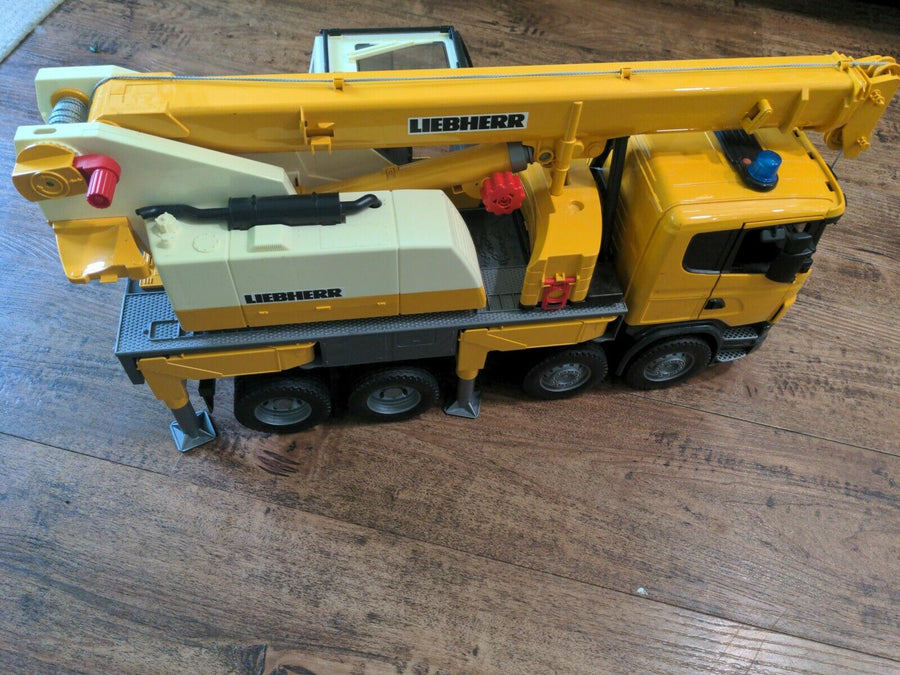 03570 Camión Grúa Scania R Liebherr Escala 1:16 - KATZER