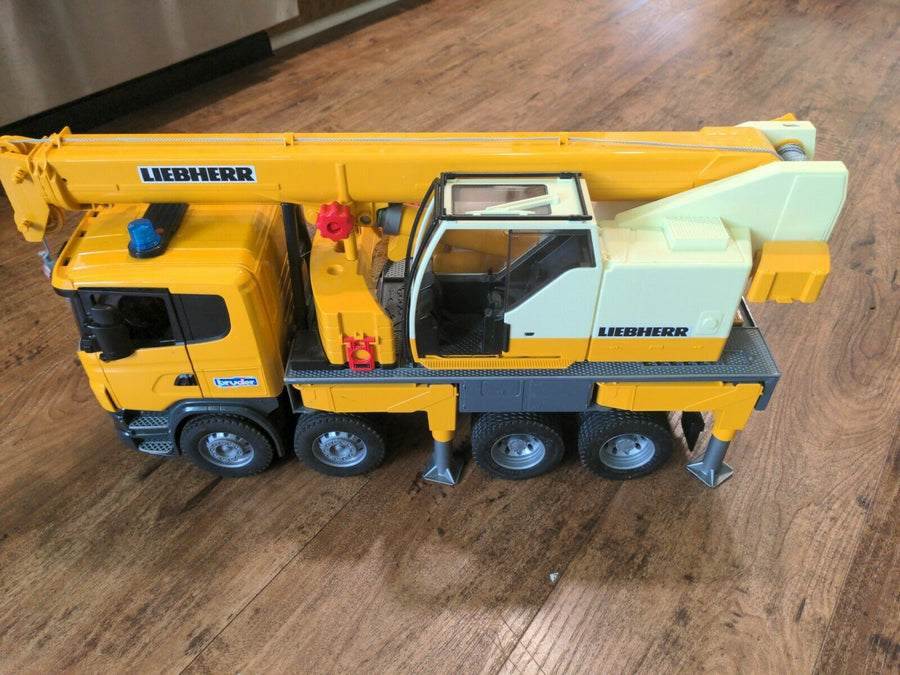 03570 Camión Grúa Scania R Liebherr Escala 1:16 - KATZER