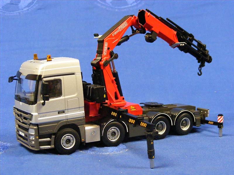 04-1089 Tracto Camión Fassi F1300 Escala 1:50 - KATZER