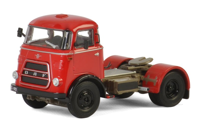 04-2067 Tracto DAF 1600 Escala 1:50 - KATZER