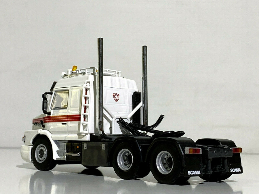 04-2071 Tracto Scania Series 3 Torpedo Streamline Escala 1:50 (Modelo Descontinuado) - KATZER