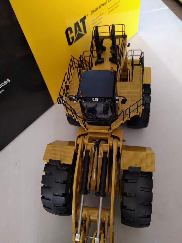 10008 Cargador De Ruedas Cat 994H Escala 1:50 (Modelo Descontinuado) - KATZER