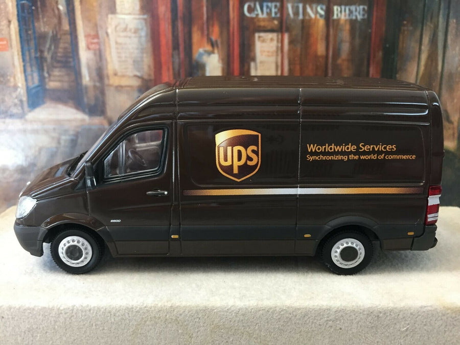 12-0050-01 Van Freightliner Sprinter Tonkin Escala 1:50 - KATZER