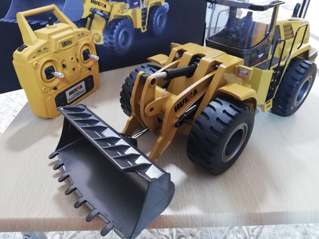 1583 Cargador Frontal Huina a Control Remoto Escala 1:14 - KATZER