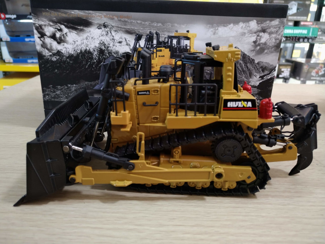 1700 Tractor de Oruga Escala 1:50 - KATZER