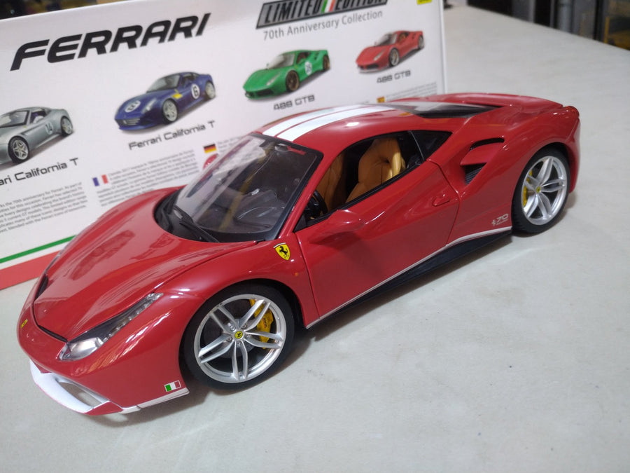 18-76102 Ferrari 488 GTB Escala 1:18 - KATZER