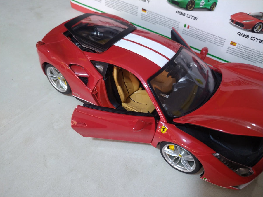 18-76102 Ferrari 488 GTB Escala 1:18 - KATZER