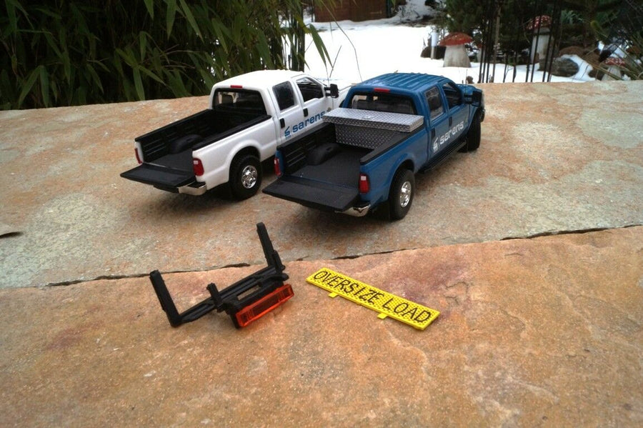 20-1042 2 Camionetas Ford F250 Sarens Escala 1:50 - KATZER