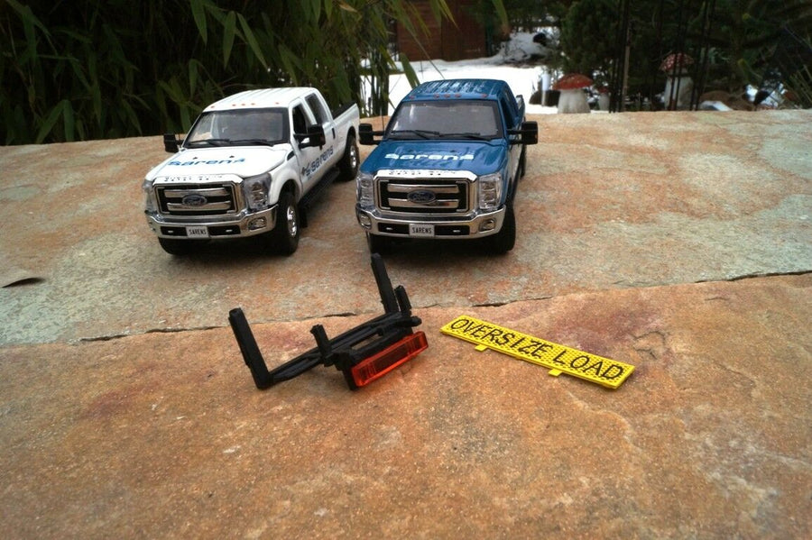 20-1042 2 Camionetas Ford F250 Sarens Escala 1:50 - KATZER