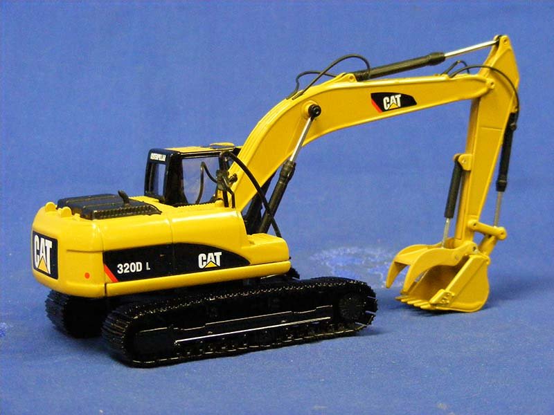 22 Excavadora Caterpillar 320D L Escala 1:50 - KATZER