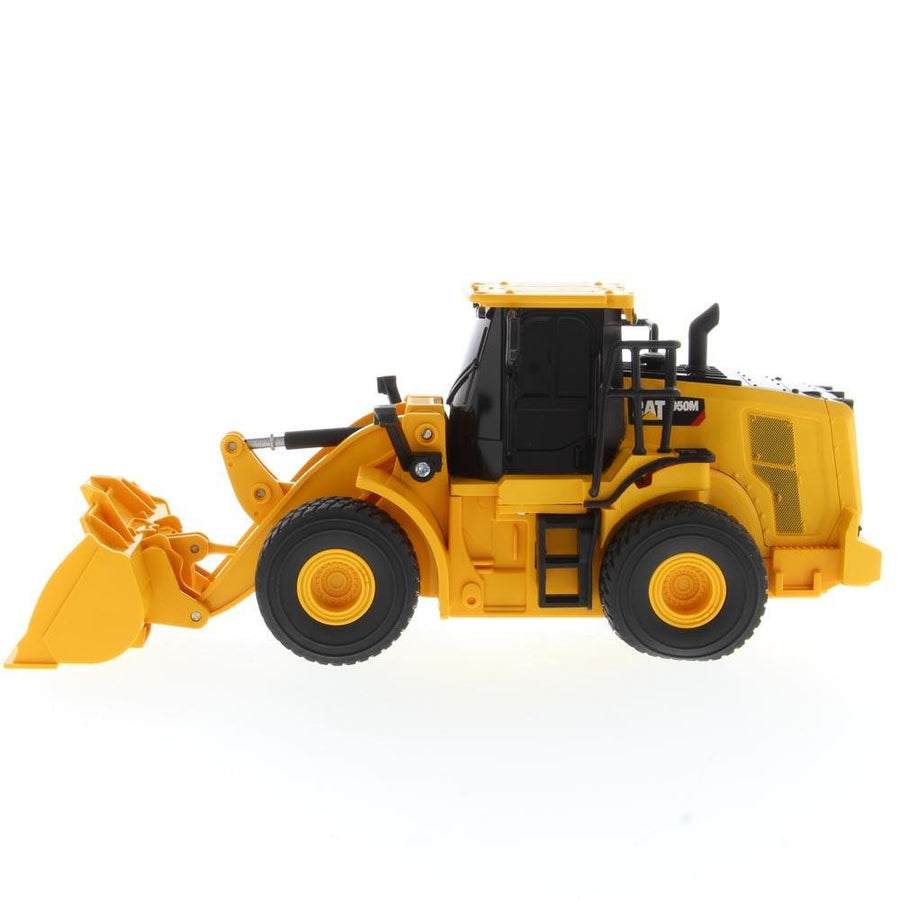 23003 Cargador De Ruedas 950M Control Remoto Escala 1:35 - KATZER