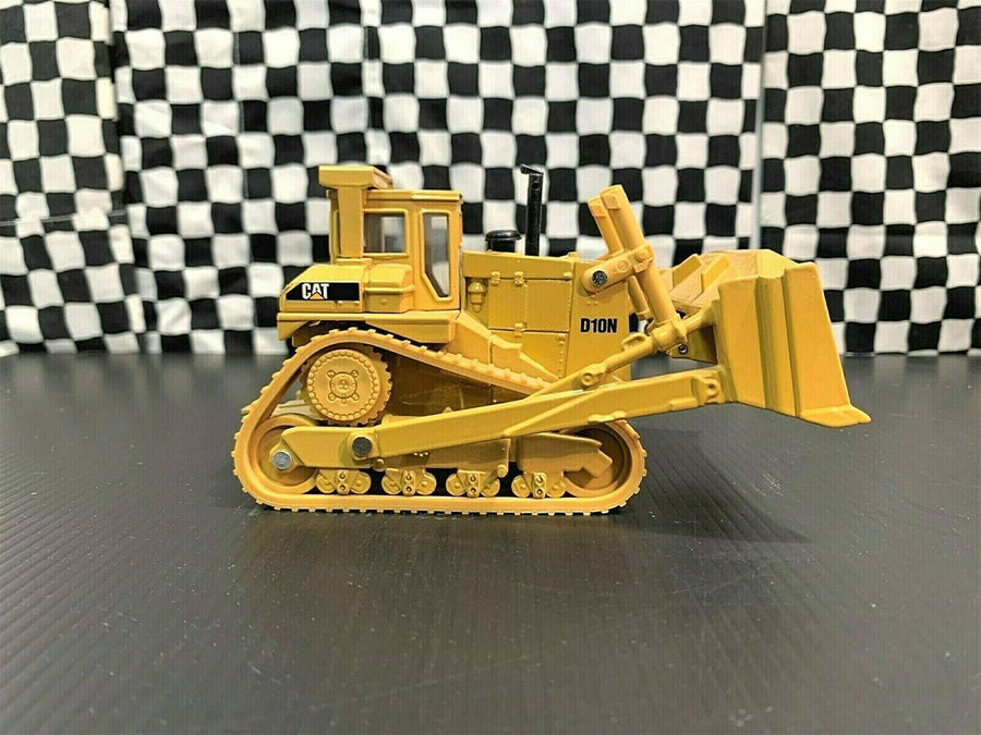 2436 Tractor De Orugas Caterpillar D10N Escala 1:50 (Modelo Descontinuado) - KATZER
