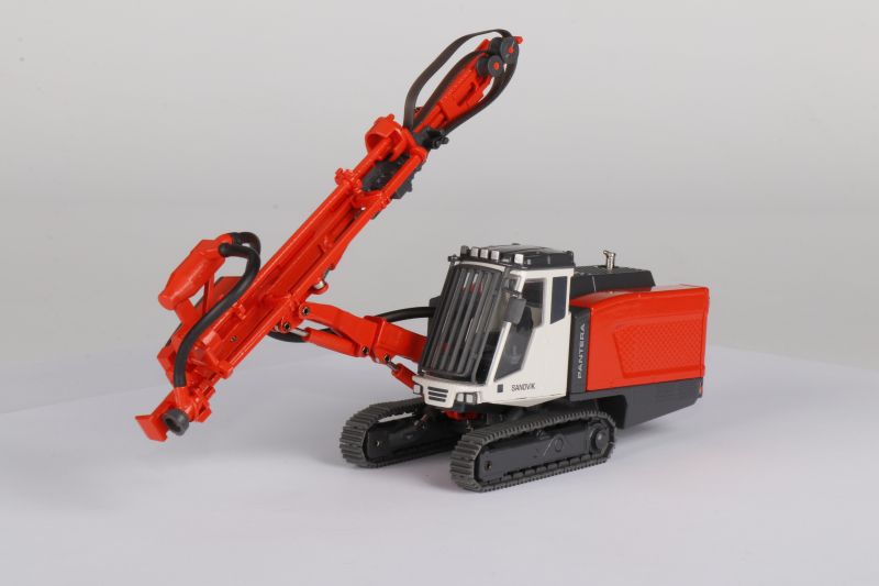 2508 Perforadora Sandvik DP1500 Escala 1:50 (Modelo Descontinuado) - KATZER