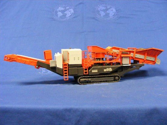 2511 Perfiladora De Pavimento UH440i Sandvik Escala 1:50 - KATZER