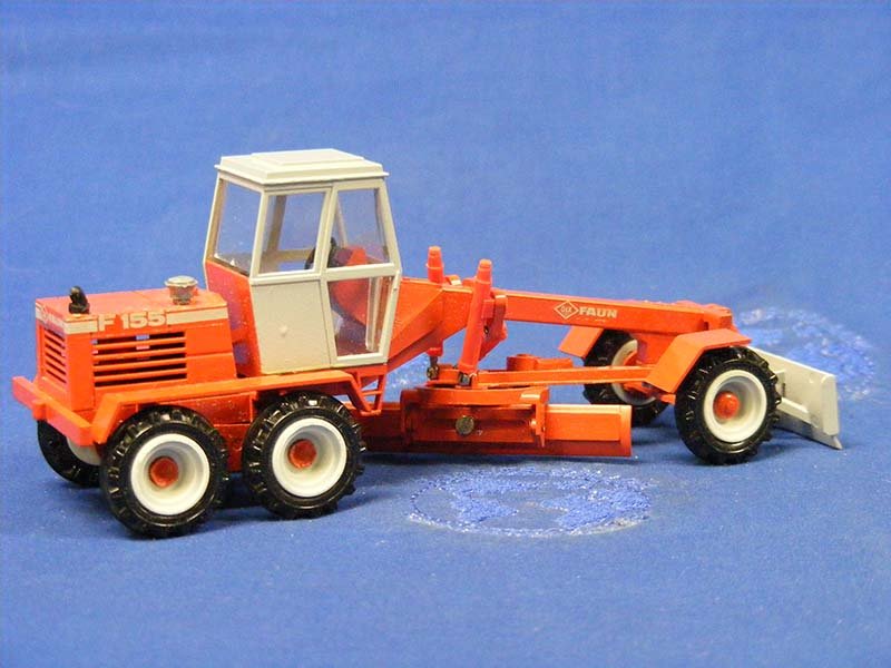 2680-4 Motoniveladora Faun F155 Escala 1:50 (Modelo Descontinuado) - KATZER