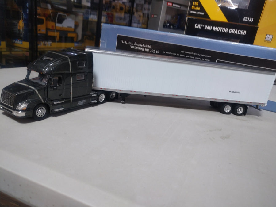 27 Trailer Volvo VNL 780 53' Escala 1:53 (Modelo Descontinuado) - KATZER