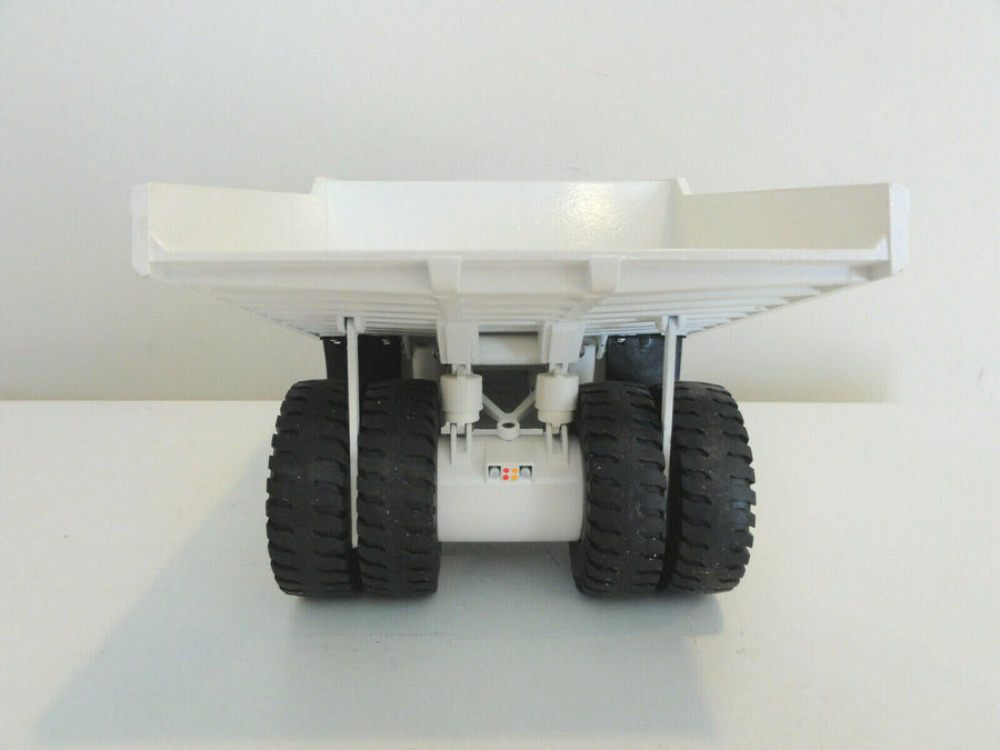 2724 Camión Minero Liebherr KL2450 Escala 1:50 (Modelo Descontinuado) - KATZER