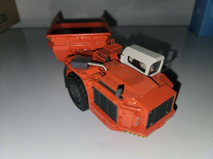 Scale Sandvik 2729-01 Sandvik TH550 Low Profile Mining Truck 1:50 Scale (Discontinued ...