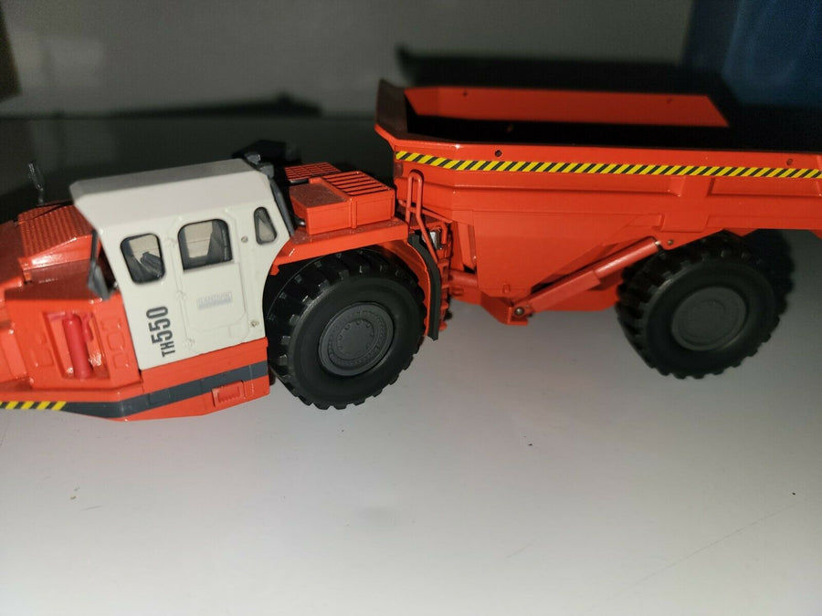 Scale Sandvik 2729-01 Sandvik TH550 Low Profile Mining Truck 1:50 Scale (Discontinued ...
