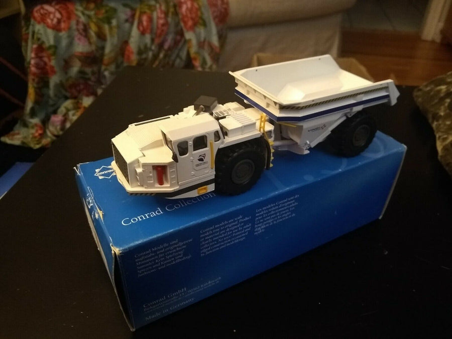 2729-03 Camión Minero Sandvik TH550 Escala 1:50 (Modelo Descontinuado) - KATZER