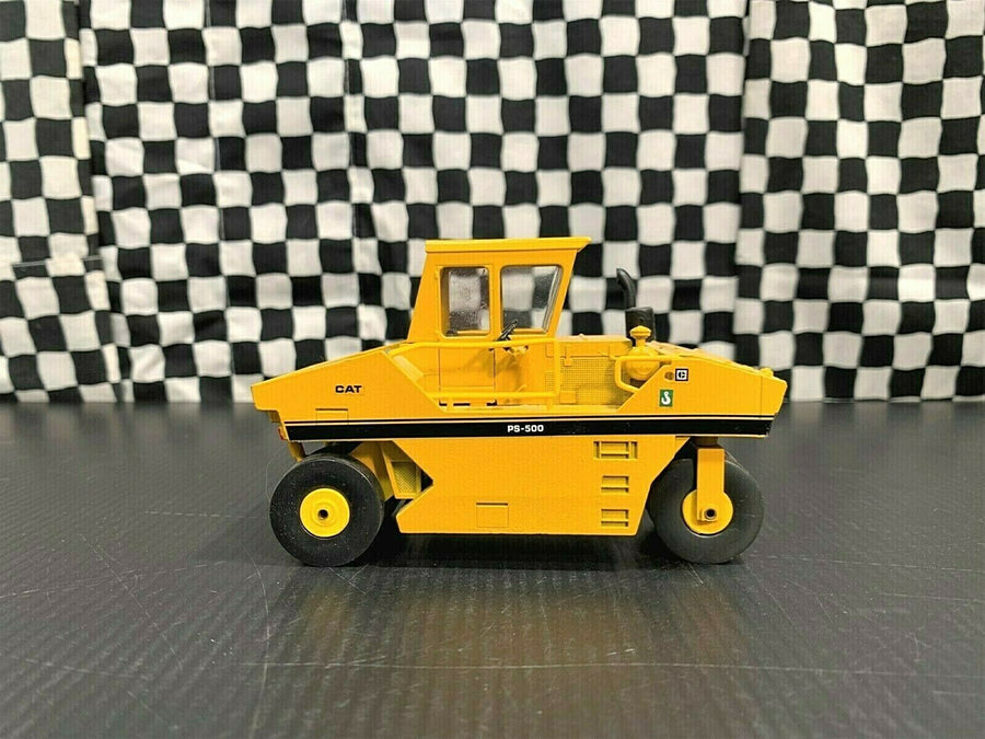 2741-2 Rodillo De Ruedas Caterpillar P-500 Escala 1:50 (Modelo Descontinuado) - KATZER