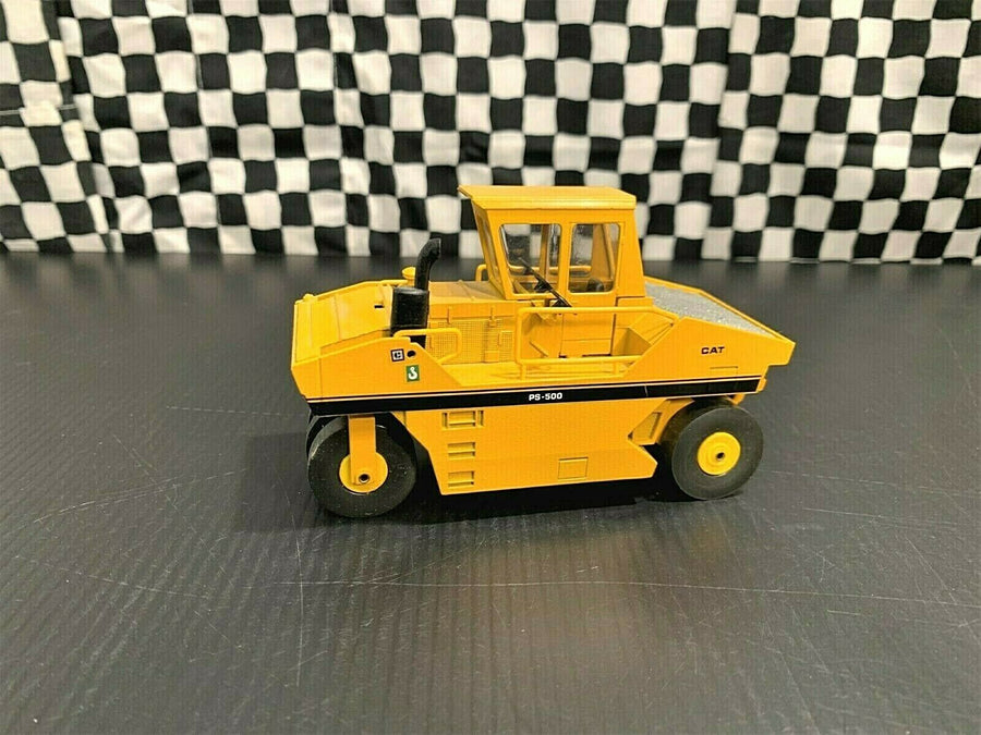 2741-2 Rodillo De Ruedas Caterpillar P-500 Escala 1:50 (Modelo Descontinuado) - KATZER