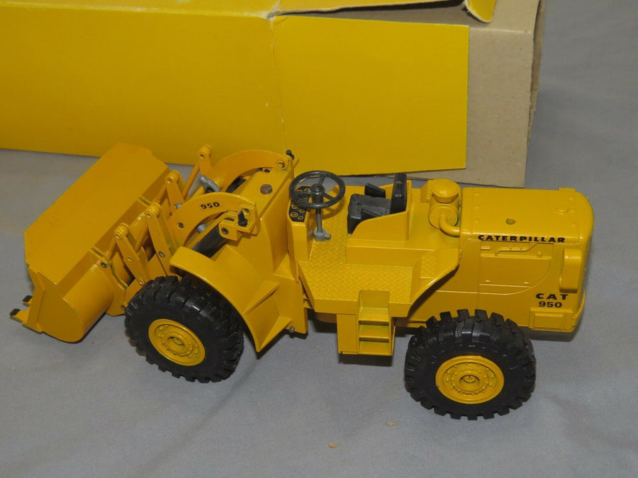 2840 Cargador De Ruedas Caterpillar 950 Escala 1:25 (Modelo Descontinuado) - KATZER