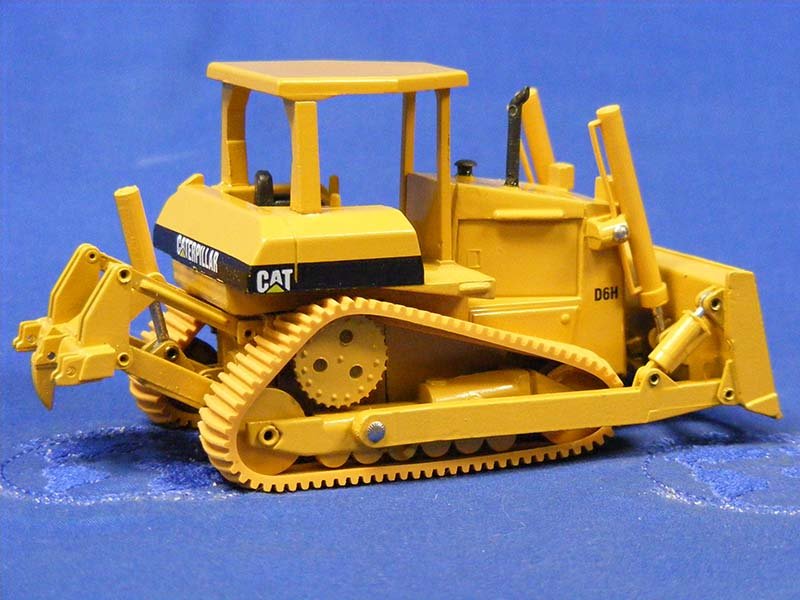 2851-3 Tractor De Orugas Caterpillar D6H Escala 1:50 (Modelo Descontinuado) - KATZER