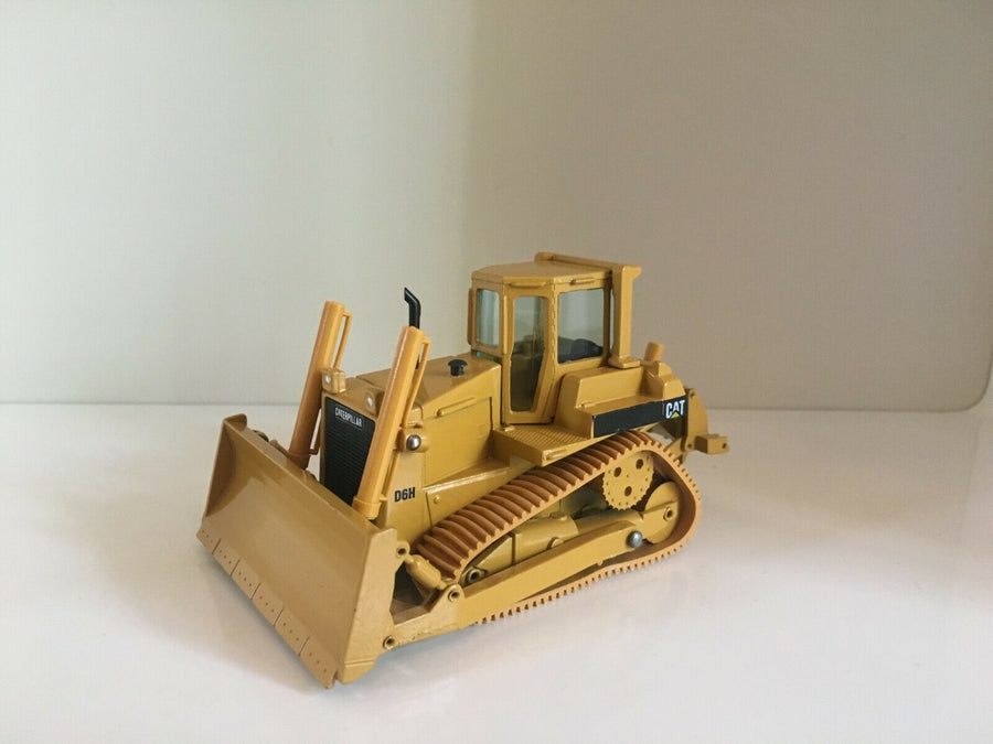 2851W Tractor De Orugas Caterpillar D6H Escala 1:50 (Modelo Descontinuado) - KATZER