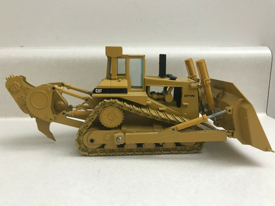 2852-2 Tractor De Orugas Caterpillar D11N Escala 1:50 (Modelo Descontinuado) - KATZER