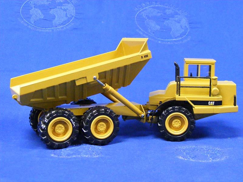 2862-0 Camión Articulado Caterpillar D400 Escala 1:50 (Modelo Descontinuado) - KATZER