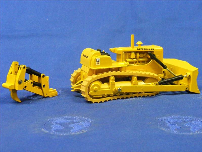 2871 Tractor De Orugas Caterpillar D9G Escala 1:50 (Modelo Descontinuado) - KATZER