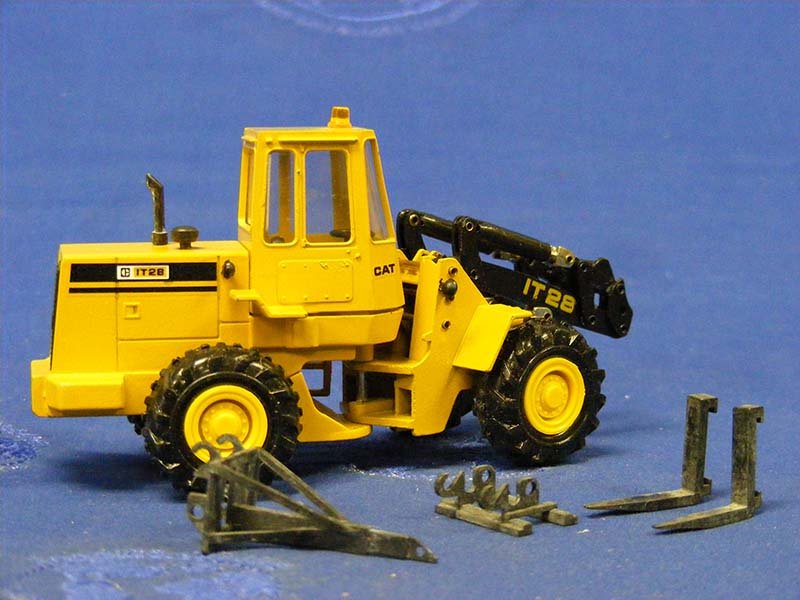 2888 Cargador De Ruedas Caterpillar IT28 Escala 1:50 (Modelo Descontinuado) - KATZER