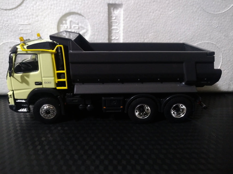 300041 Volquete Volvo FMX 6x4 Escala 1:50 (Modelo Descontinuado) - KATZER