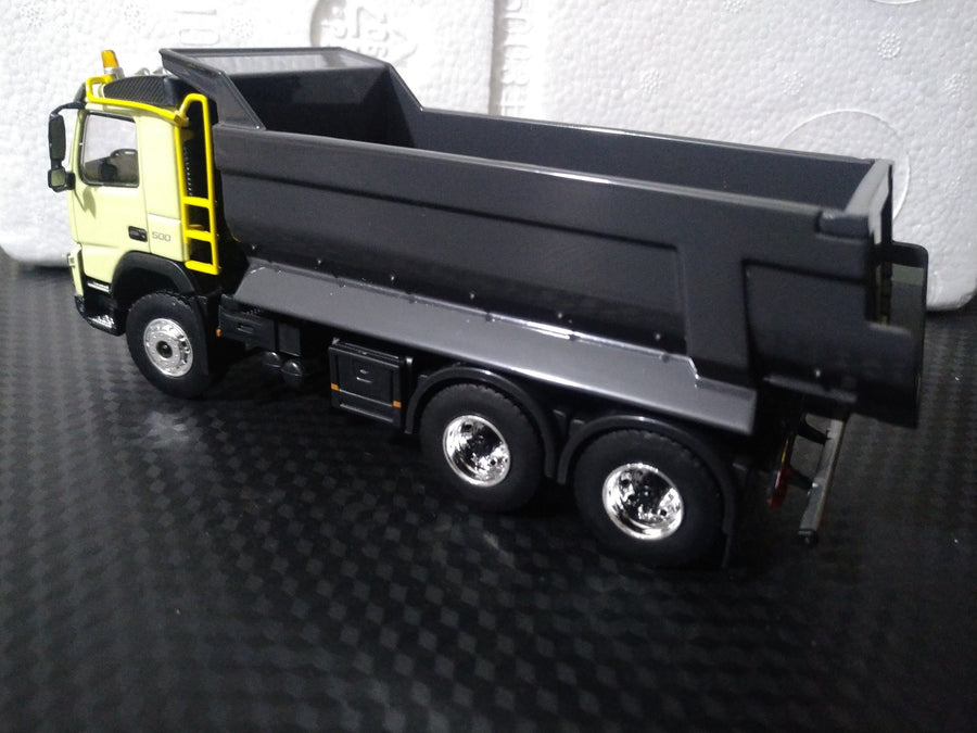 300041 Volquete Volvo FMX 6x4 Escala 1:50 (Modelo Descontinuado) - KATZER
